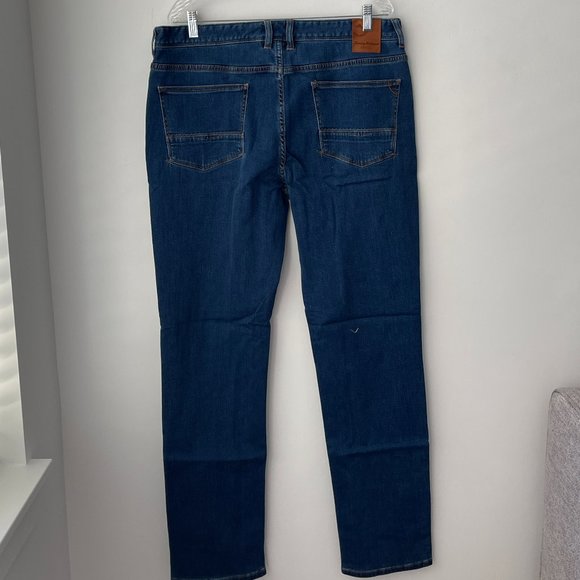 Tommy Bahama Boracay Jeans - Med Indigo Wash - Picture 3 of 11